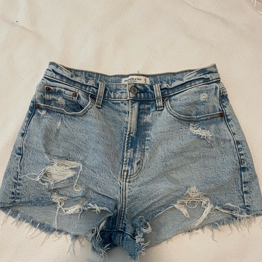 Abercrombie & Fitch curve love high rise mom short